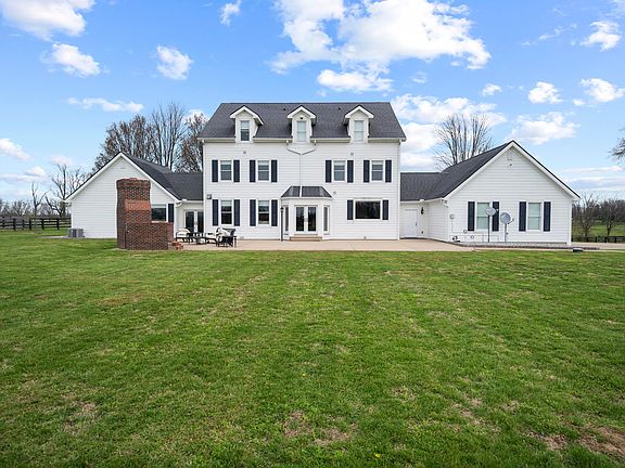 3rd image of 3600 Briar Hill Rd