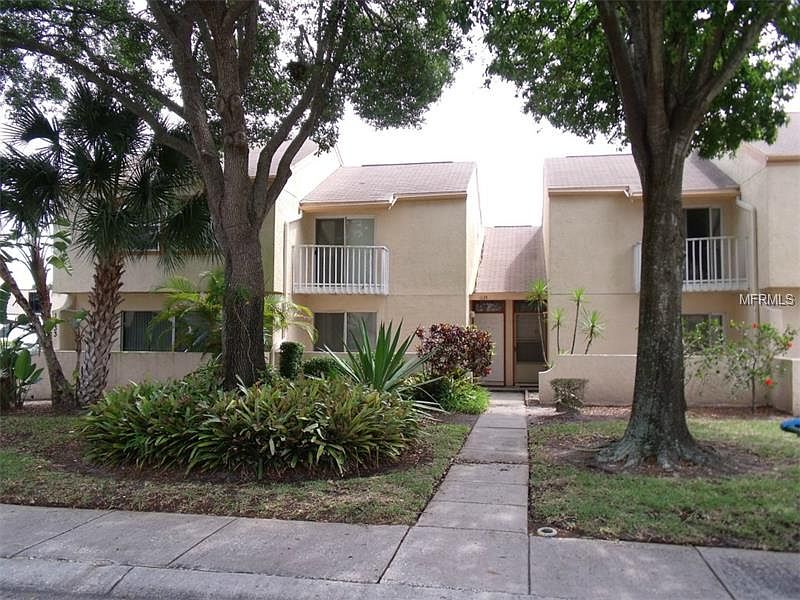 1st image of 1835 Clearbrooke Dr