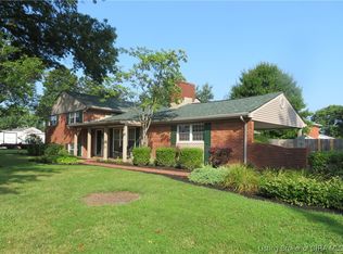 601 Evergreen Dr, Clarksville, IN 47129