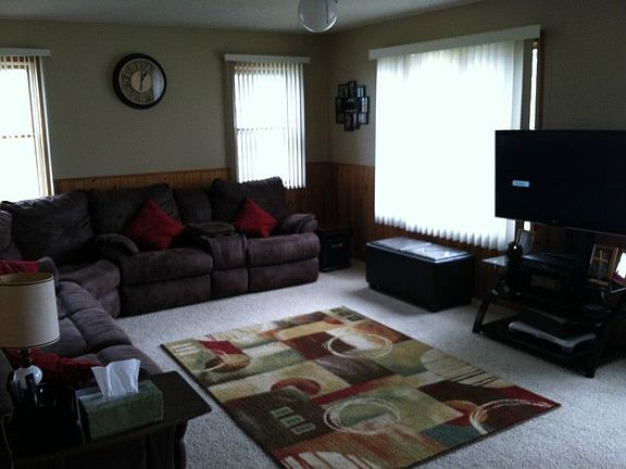 3rd image of 535 Webb Dr