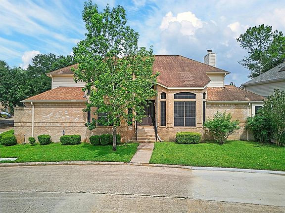 2nd image of 12929 Kingsbridge Ln
