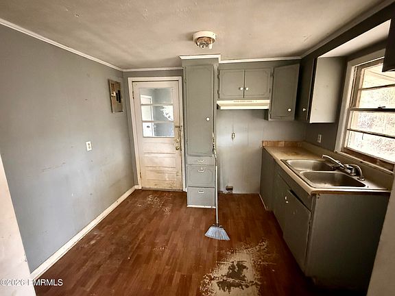 4th image of 3596 Lauderdale Rd