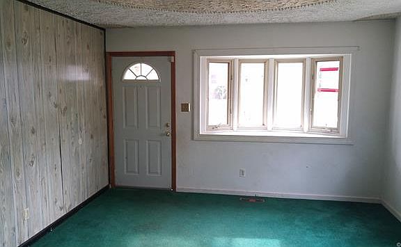 3rd image of 3301 Lynhaven Ave