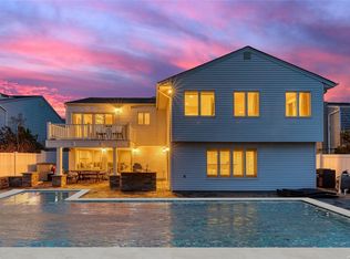 924 Gerry Ave, Lido Beach, NY 11561