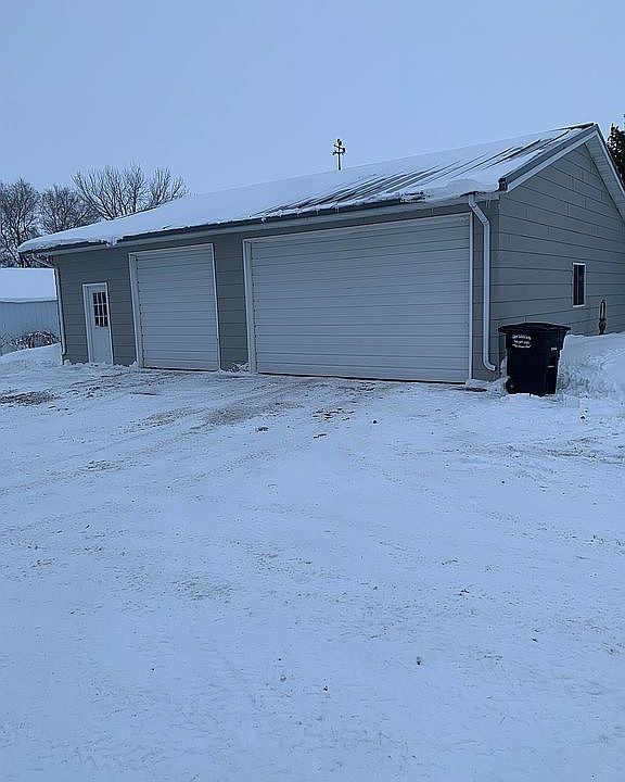 2nd image of 3083 Hoggarth Dr