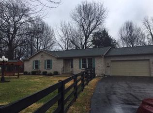 8215 Cris Dr, Louisville, KY