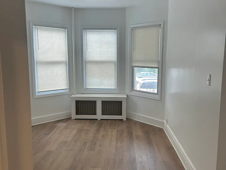 795-797 Summer Ave #1R — Photo 9