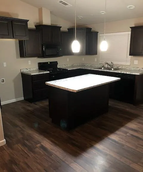 3066 W Center St — Photo 11