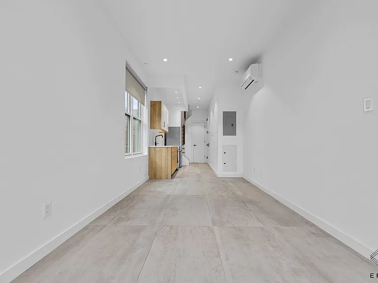 476 Maple St #4C — Photo 7