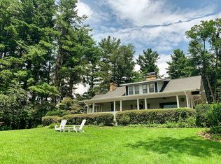 270 Sugar Hollow Rd, Hendersonville, NC 28739