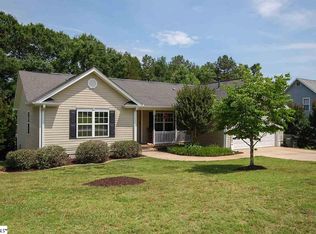 107 Oak Wind Cir, Greer, SC 29651