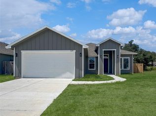129 Broad Oak Dr, Rockport, TX 78382