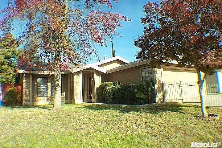 1st image of 4525 Fox Valley Cir