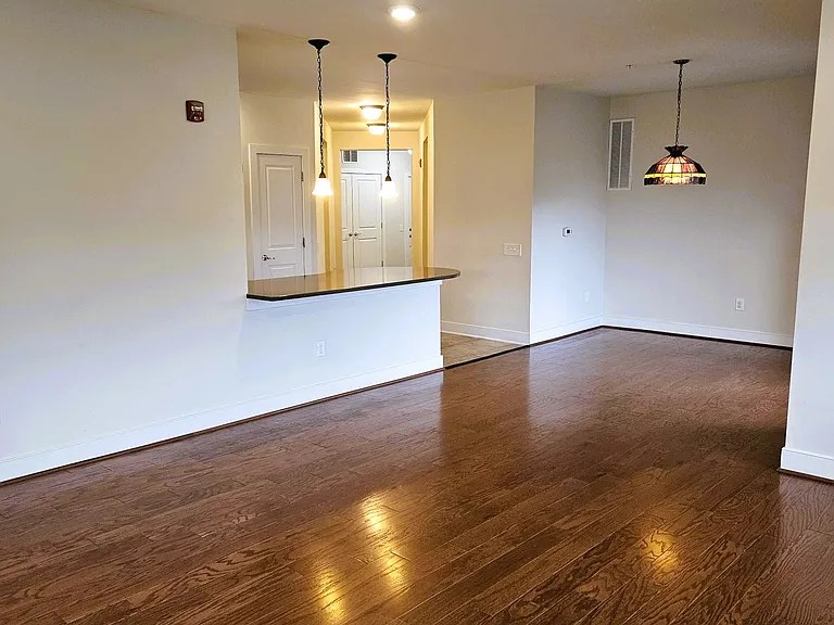 2905 Bleeker St #205 — Photo 8