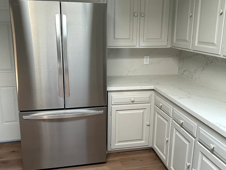 930 Lee Ln — Photo 8
