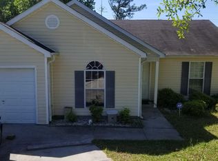 5569 Eagles Feather Ln, Riverdale, GA 30274