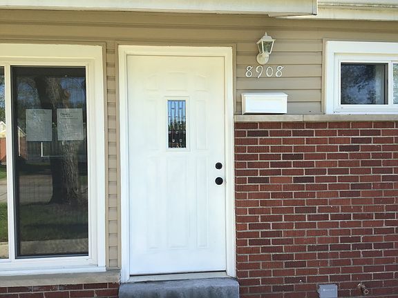2nd image of 8908 Chickasaw Dr