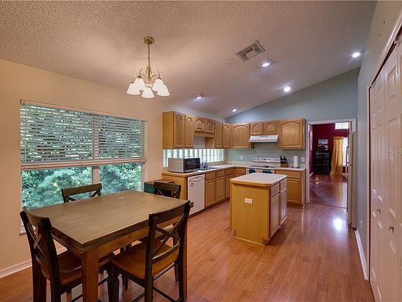 5th image of 10509 Caspar Ct