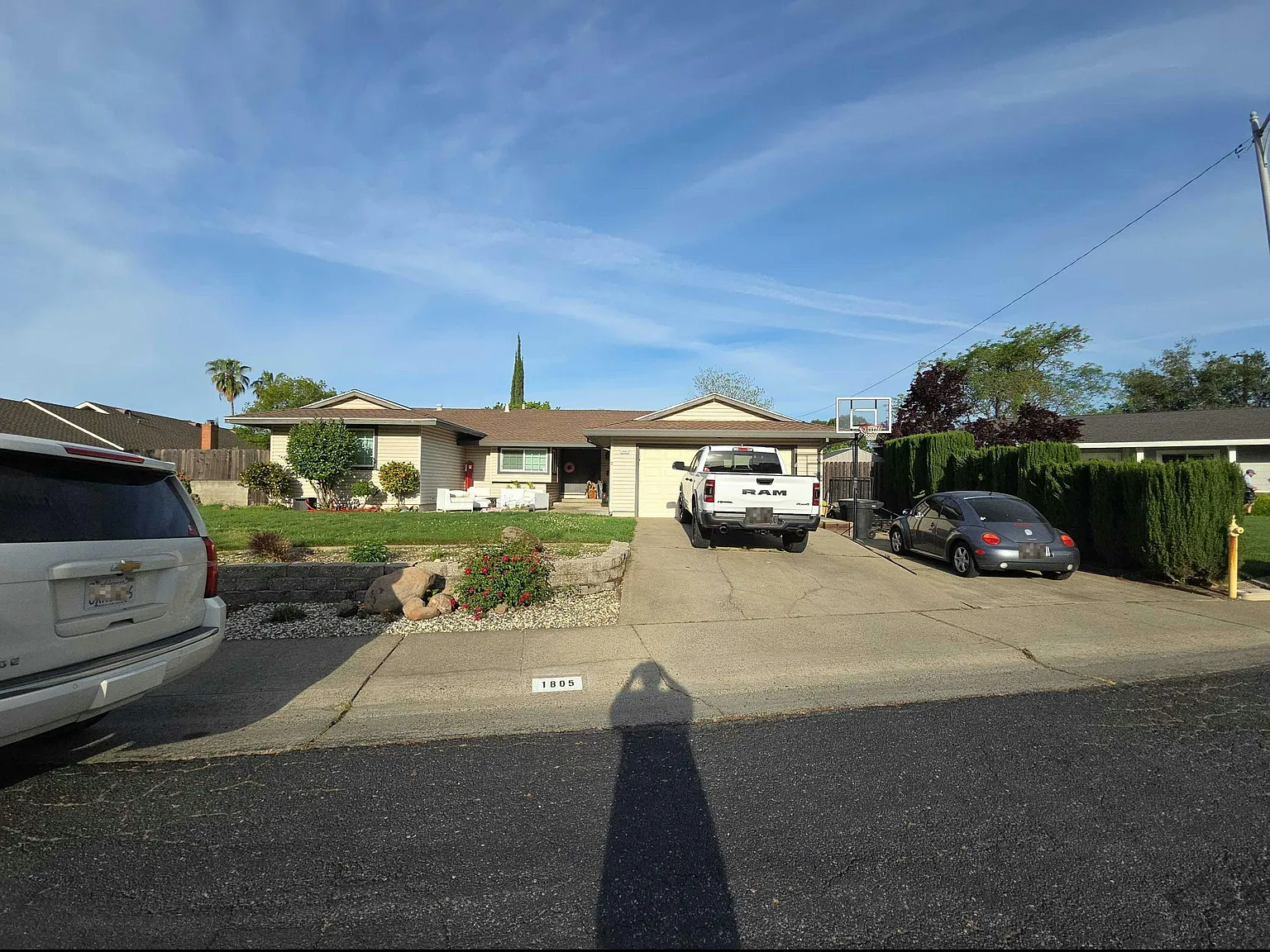 1805 Queens Ct photo 1