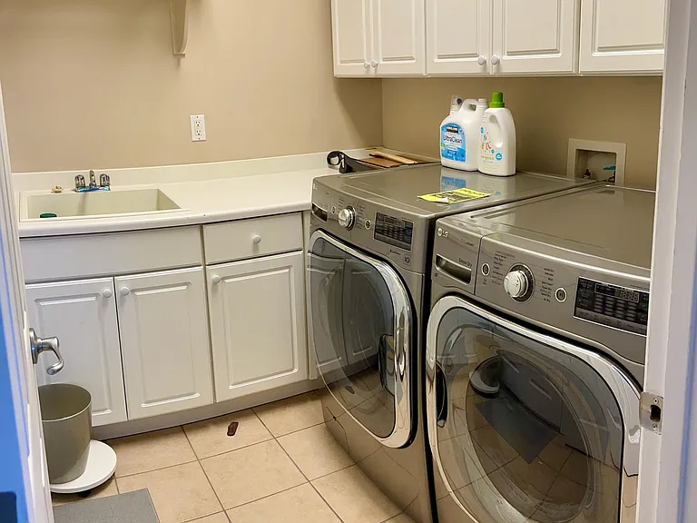 High-end washer and gas dryer