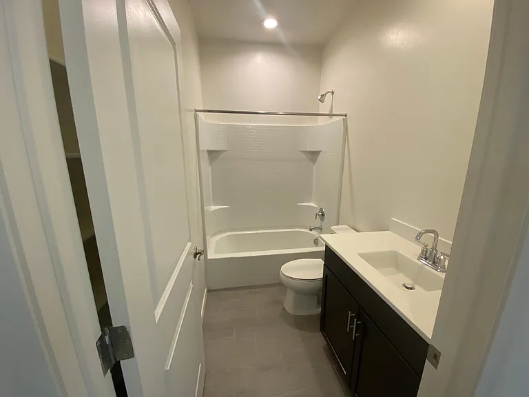 10731 W Dickerson Dr — Photo 13