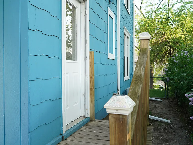413 19th Ave NE #1 — Photo 20
