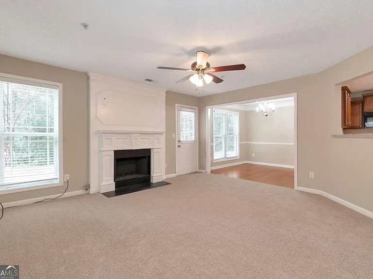 2020 Briar Creek Ct NE — Photo 6