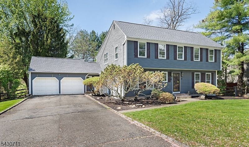 1st image of 9 Langford Dr