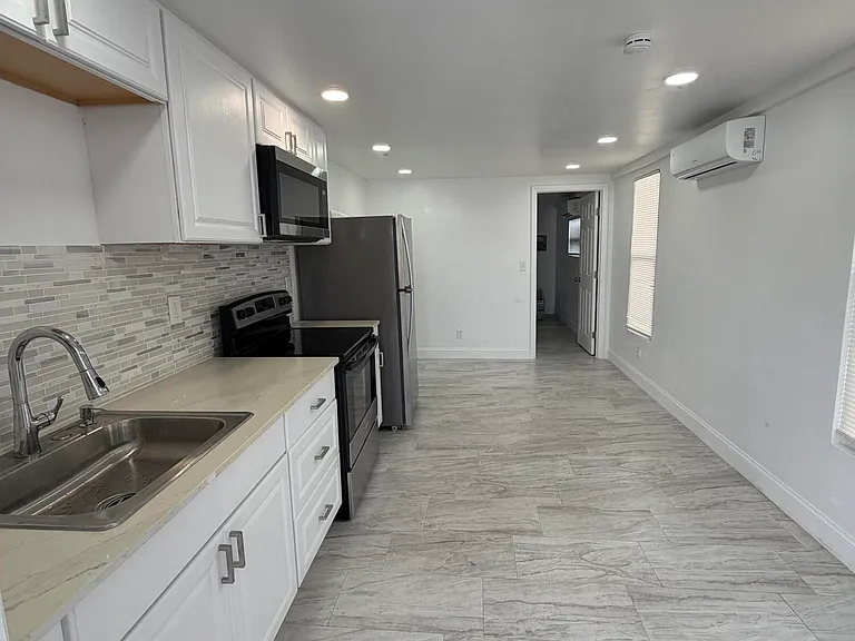 8717 SW 16th Pl — Photo 12