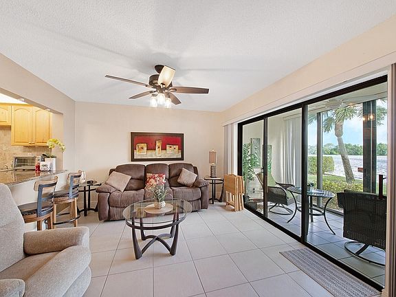 3rd image of 303 Liberty Court