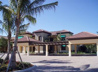 1045 Sandpiper St, Naples, FL 34112