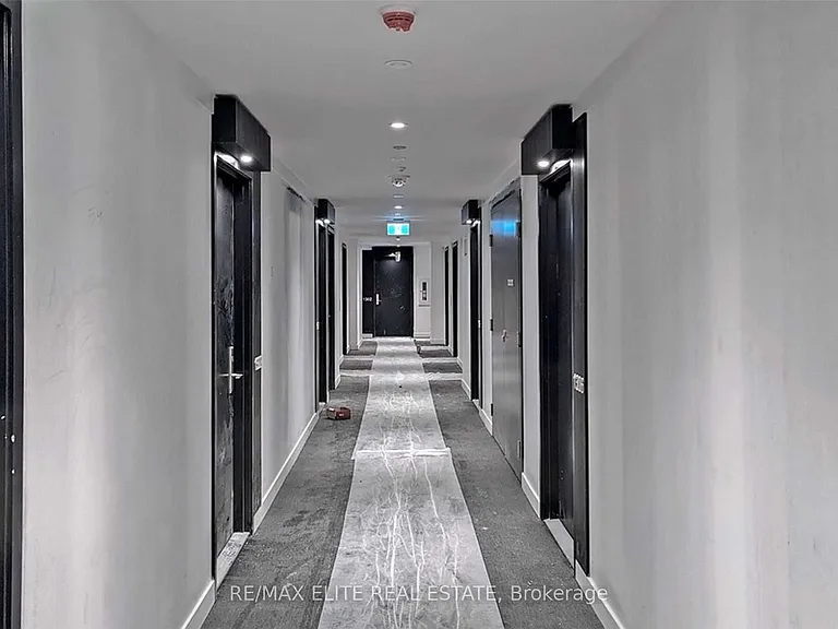 20 Edward St #1307 — Photo 6