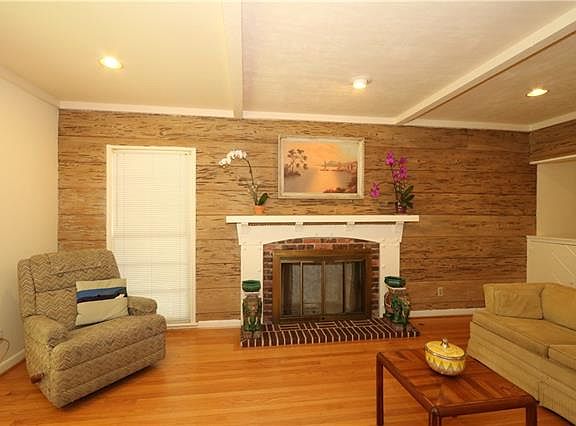 5th image of 1911 Marydale Dr