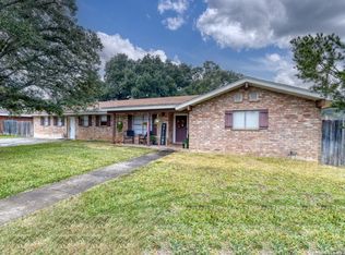 104 William St, Uvalde, TX 78801