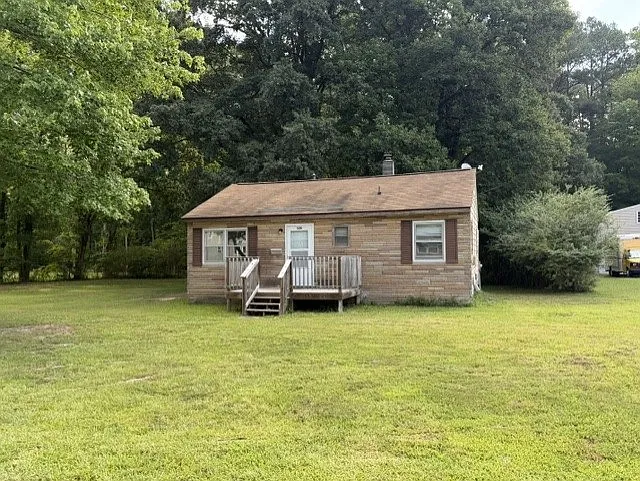 3 bed, 834 sqft, $1,450 — Photo 3