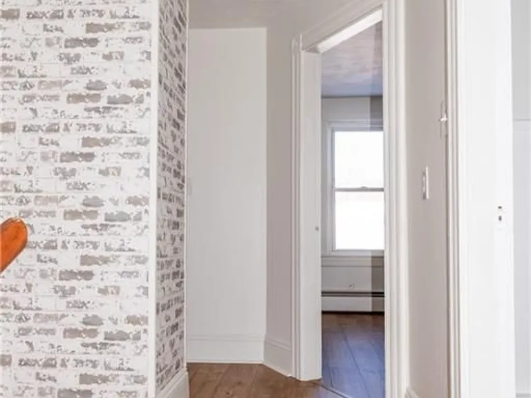622 Whipple Ave — Photo 2