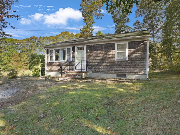 51 Lantern Ln, Tisbury, MA 02568