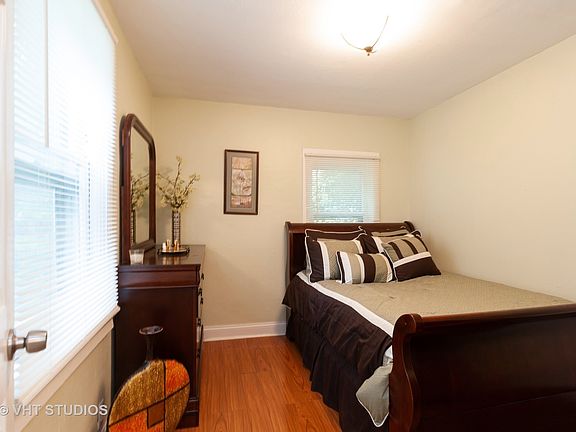5th image of 313 Lake St