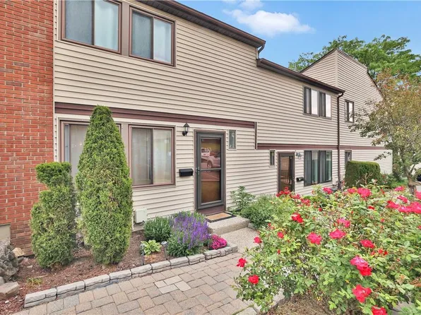 413 Country Club Lane, Pomona, NY 10970