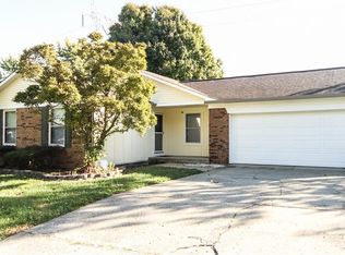 8009 Ridgegate Edr, Indianapolis, IN 46268