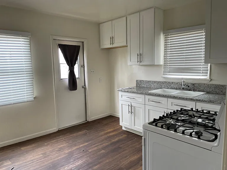 2613 Dina Way — Photo 4