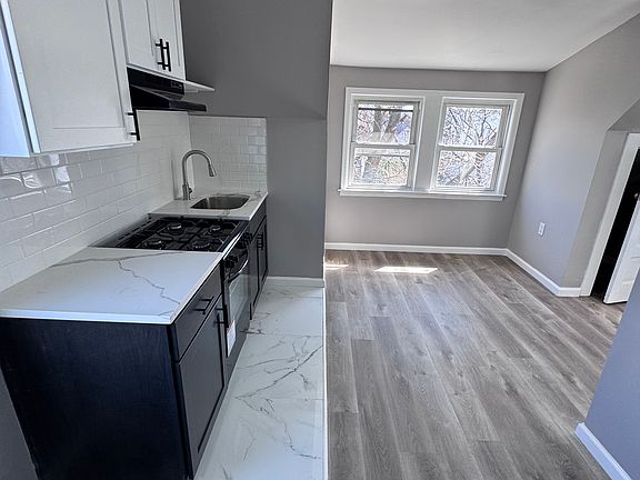 2nd image of 820-822 S 20th St #3