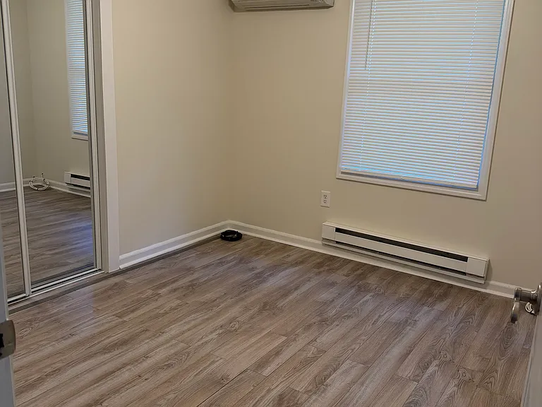 122 Zelus St — Photo 14