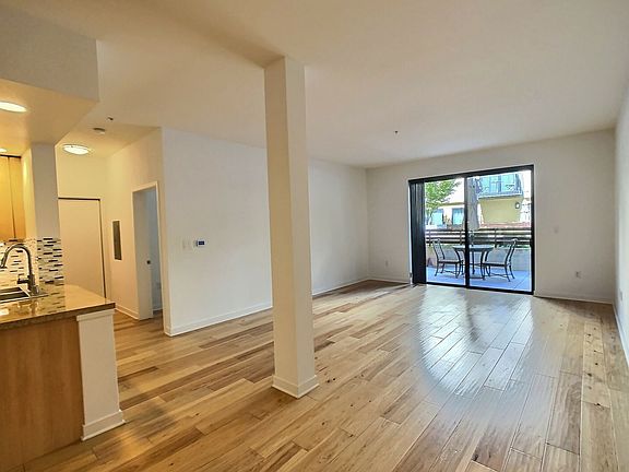 2nd image of 88 Bush St Unit 1182