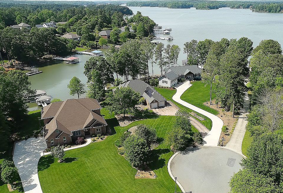 1st image of 2755 Harbour Pointe Ct