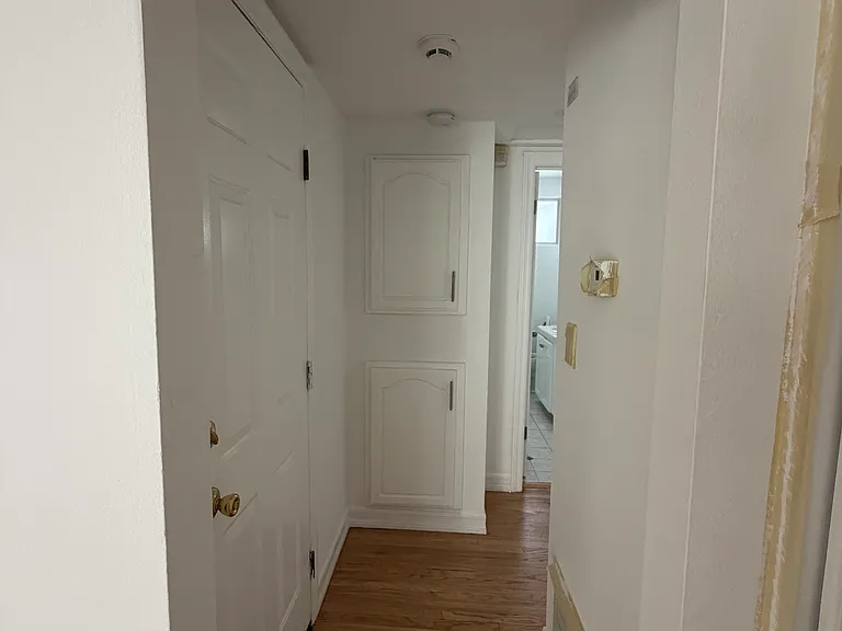 217 S Doheny Dr #5 — Photo 16