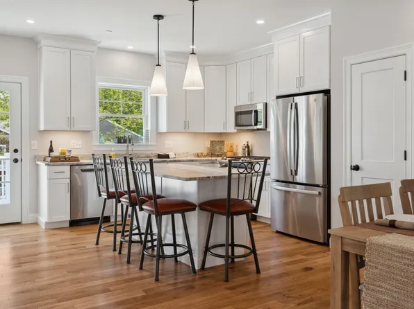 39 Juniper Lane, Portsmouth, NH 03801