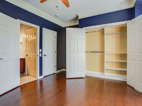 4th image of 417 Gambrel Ct