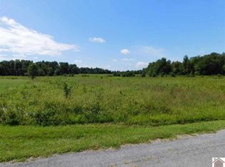 935 Grant Rd, Murray, KY 42071