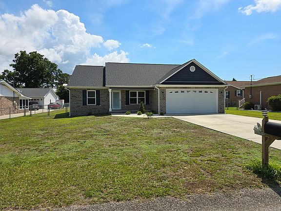 2nd image of 4185 Fairway Dr